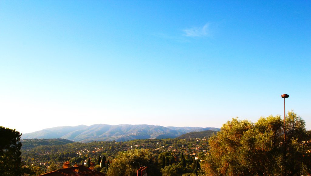 APPARTEMENT T2 A VENDRE - GRASSE - 30 m2 - 137�000�&euro;