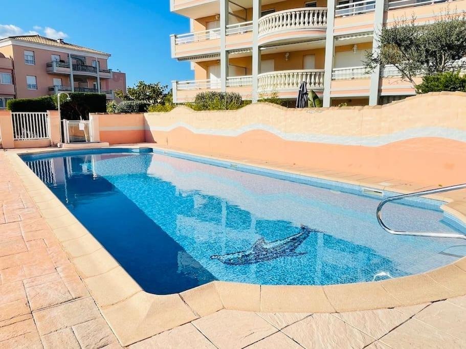 APPARTEMENT T3 A VENDRE - FREJUS - 61 m2 - 289�000�&euro;