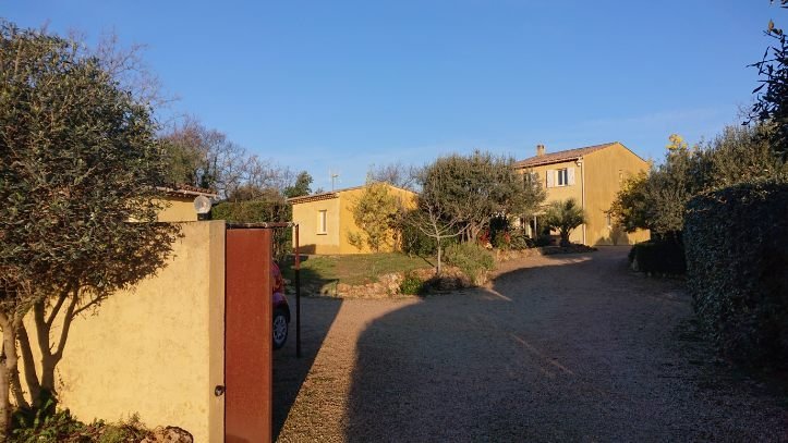 Joli mas proven�al 3 chambres + studio A VENDRE - ST PAUL EN FORET - 100 m2 - 519�000�&euro;