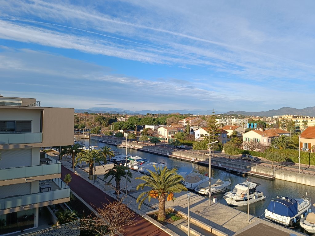 T2 A VENDRE - FREJUS - 39.66 m2 - 318�500�&euro;
