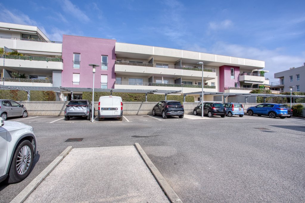 APPARTEMENT T3 A VENDRE - FREJUS - 64.92 m2 - 329�000�&euro;