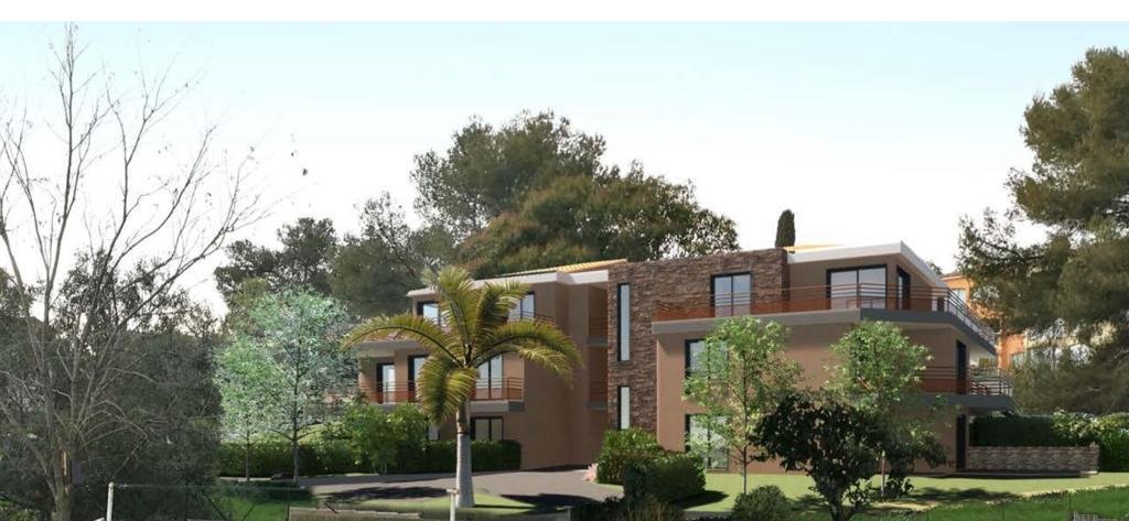 APPARTEMENT T4 A VENDRE - ST RAPHAEL LE DRAMONT - 95 m2 - 785�000�&euro;