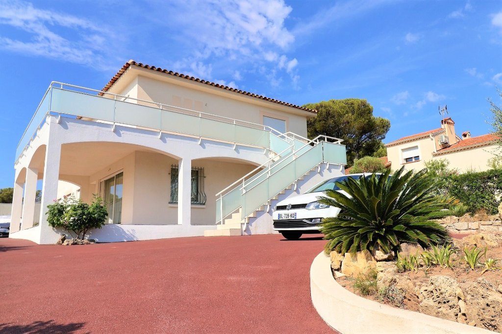 MAISON 9 PIECES BOULOURIS - BOULOURIS - 270 m2 - VENDU