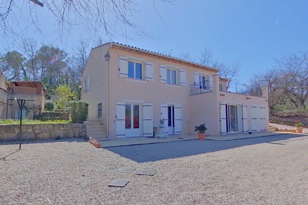 Maison de type 4 pi�ces avec 870m� de terrain - FAYENCE - 123 m2 - VENDU