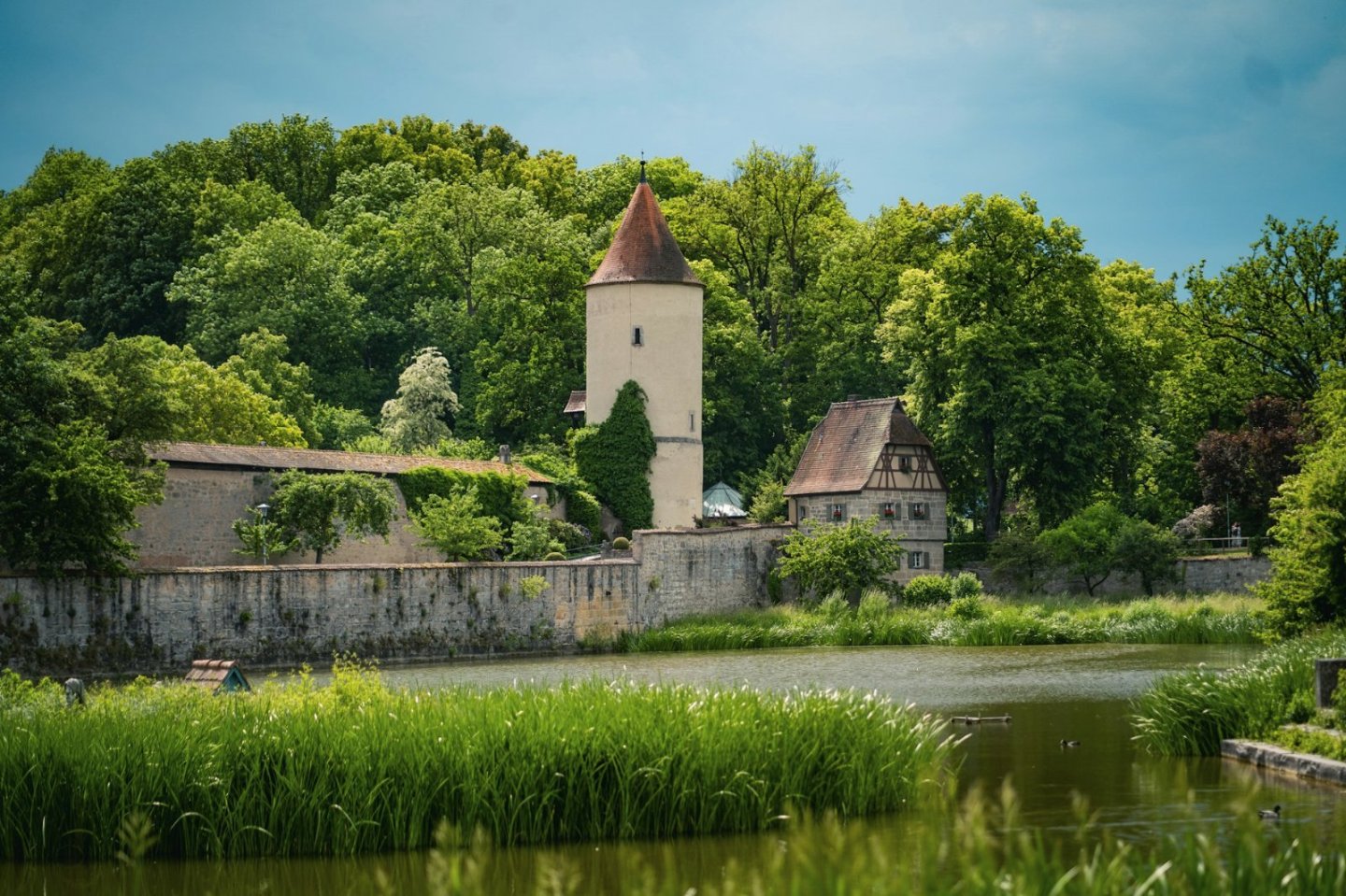 Studio en duplex - FREJUS - 21 m2 - VENDU