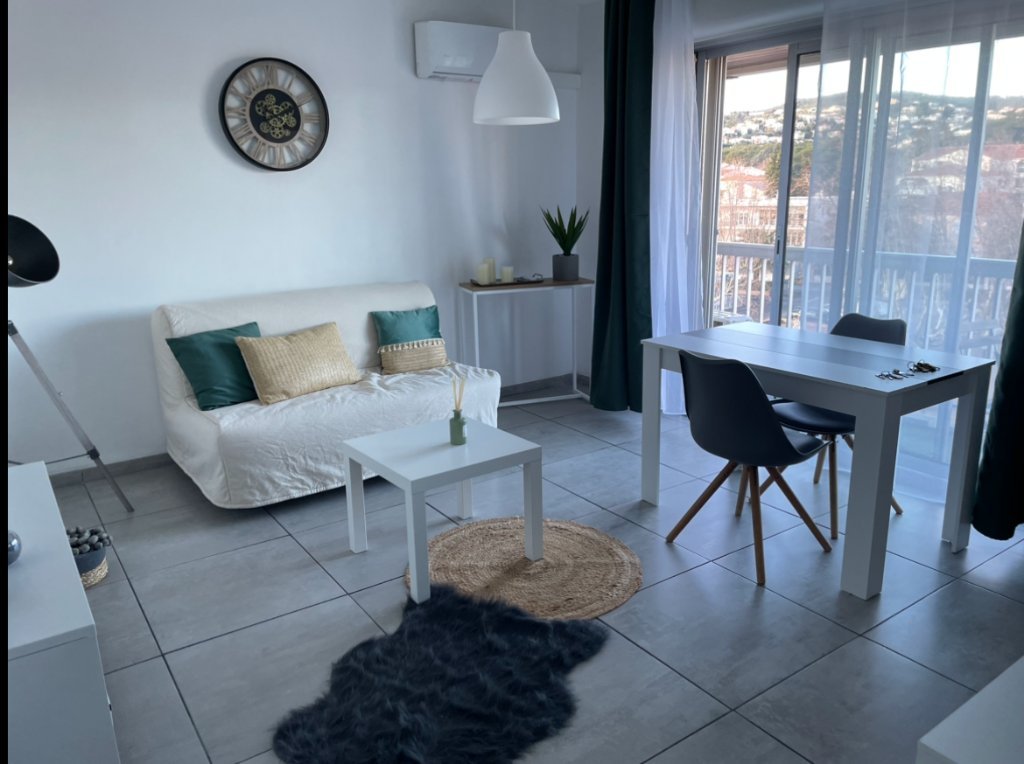 STUDIO - FREJUS - 24 m2 - VENDU